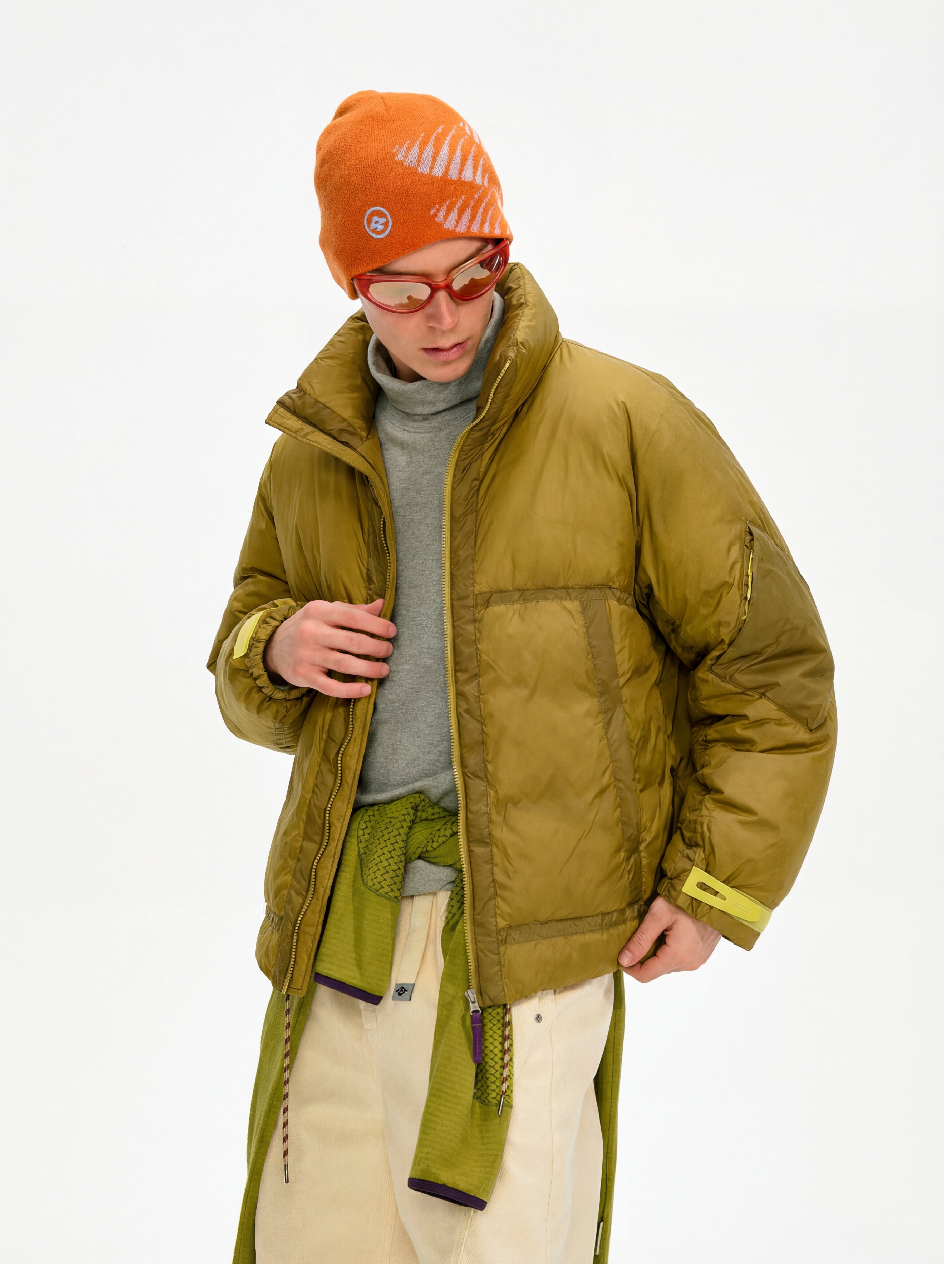CougarTote - Functional Lightweight White Duck Down Jacket